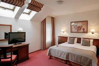 Отель National Hotel Клайпеда Стандартный двухместный номер с 1 кроватью или 2 отдельными кроватями-2